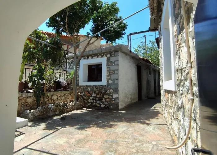 Traditional House At Mani Flomochori