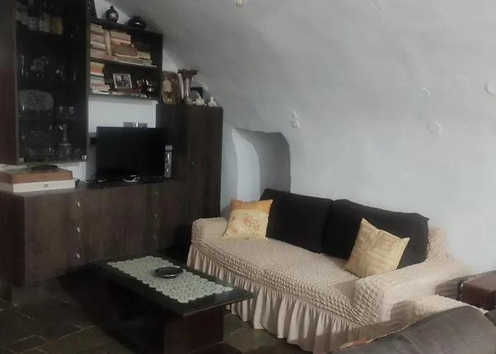 Traditional House At Mani بيت للعطل